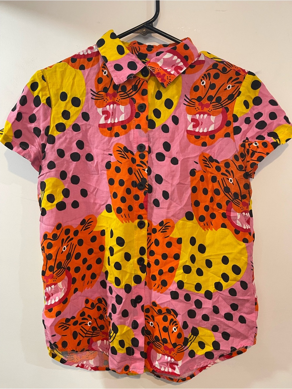 Nooworks Joyce Pink Short-Sleeve Button-Down w Orange Big Cat Heads, Polka Dots